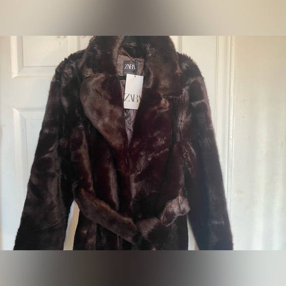Zara Faux Fur Coat - Picture 1 of 4